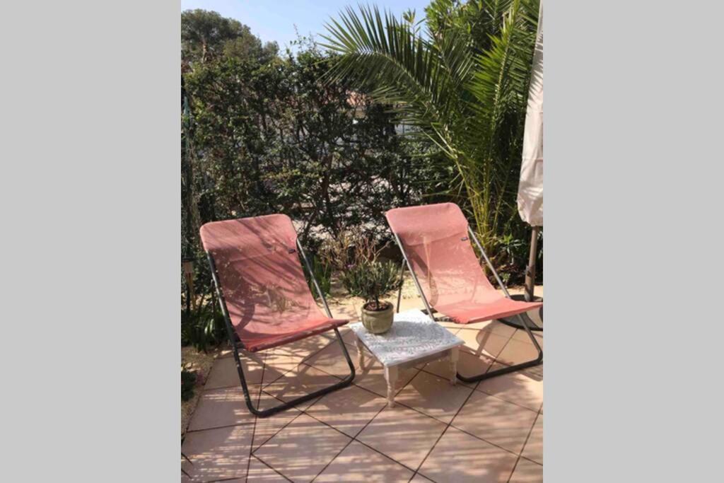 La Petite Pinede Studio Climatise Proche Plage Sanary-sur-Mer Exterior foto